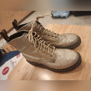 Dr Martens 1460 Pascal Glitter Leather Combat Boots Gold Size 8 - Gently used.